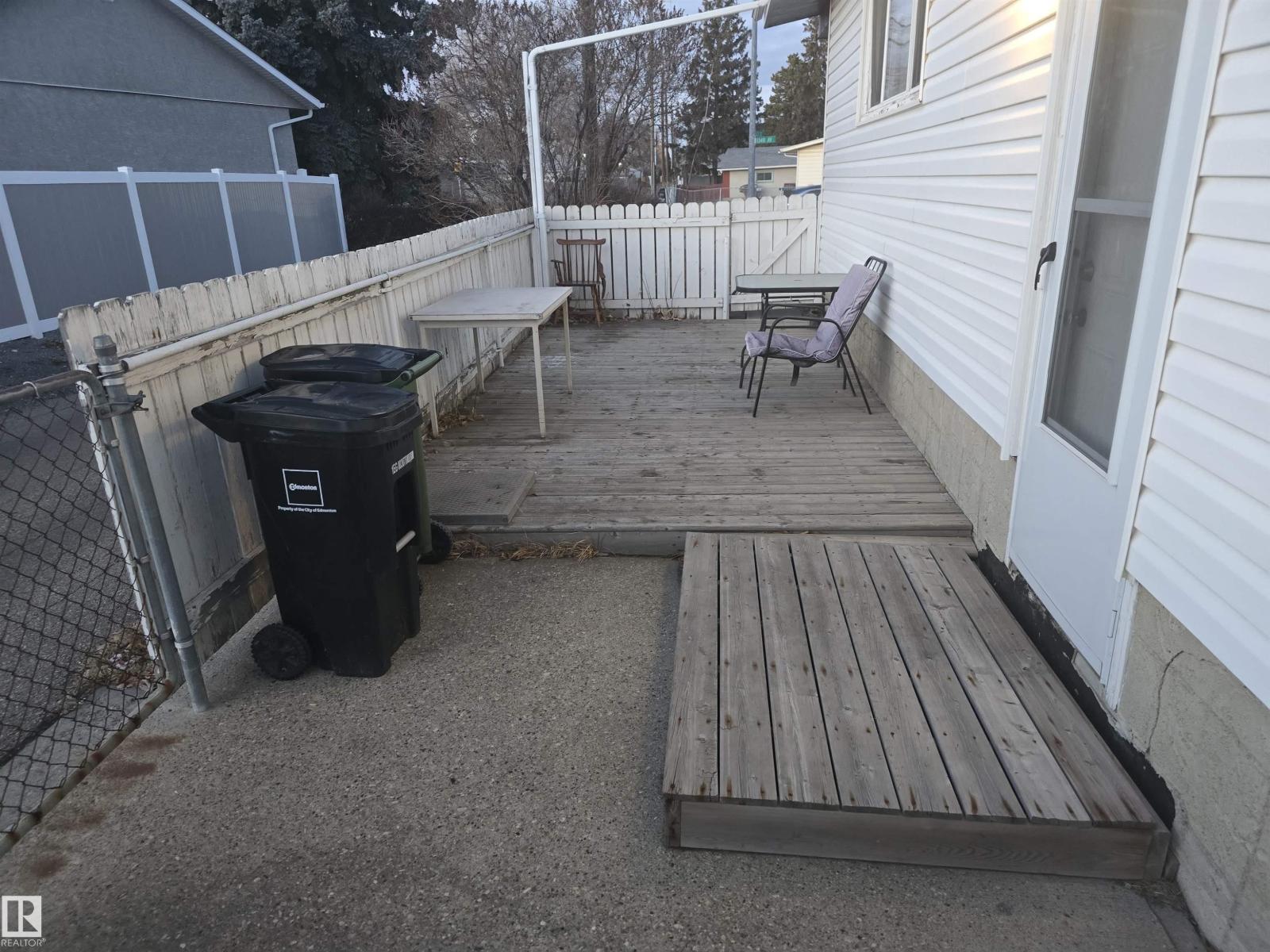 12209A 134B AV NW, Edmonton