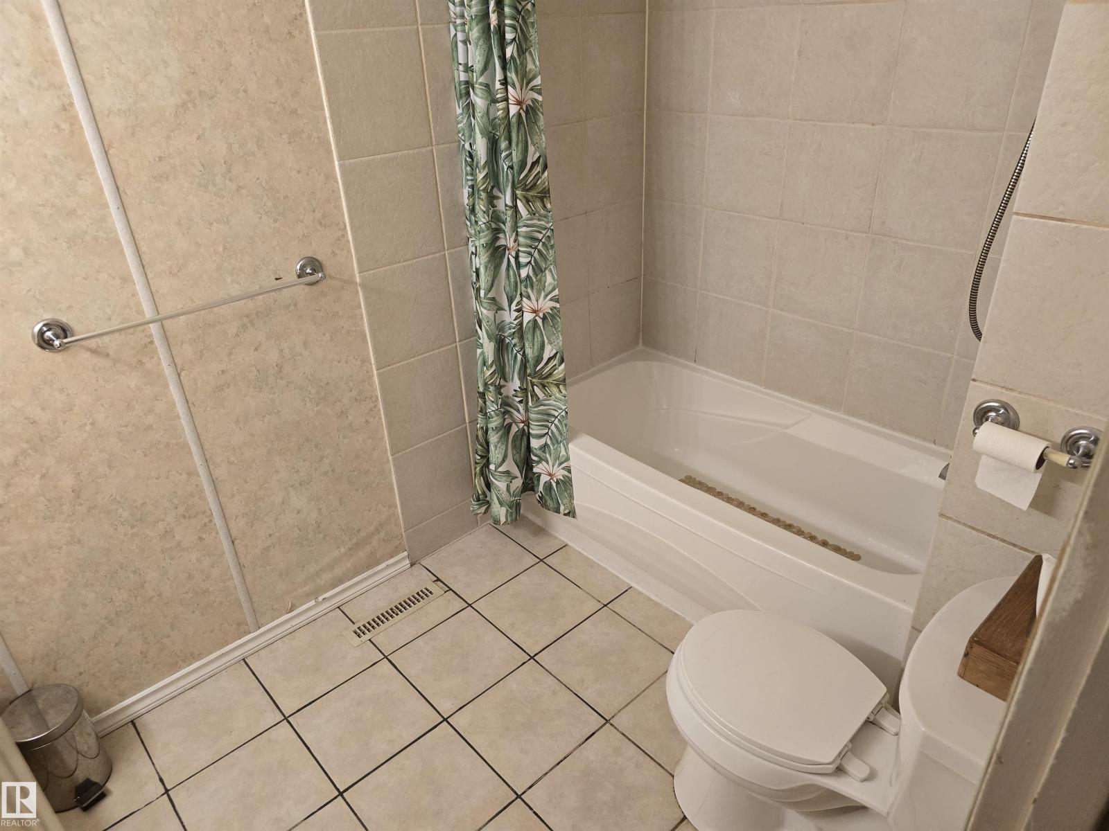 12209A 134B AV NW, Edmonton