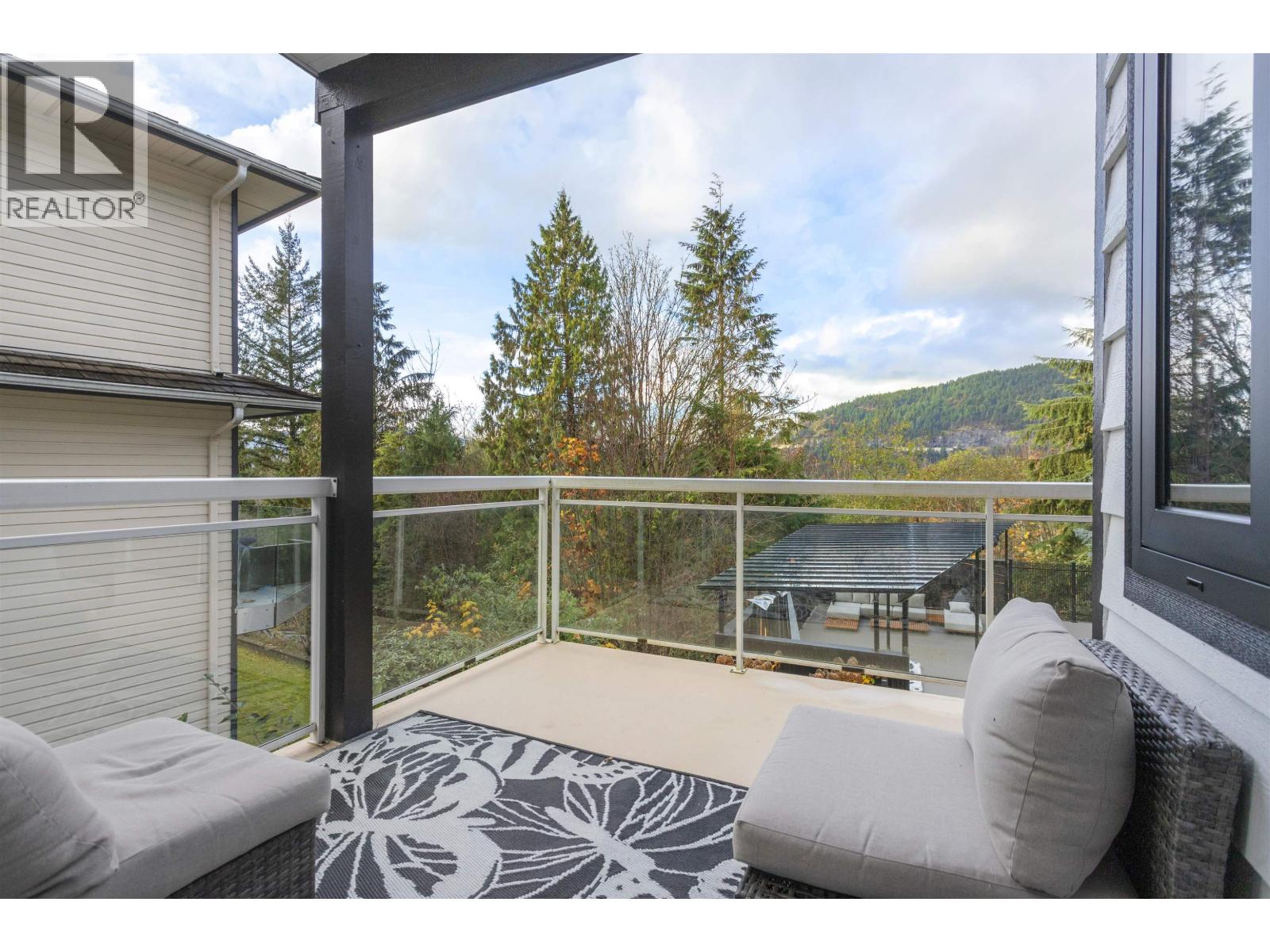 5485 KEITH ROAD, West Vancouver