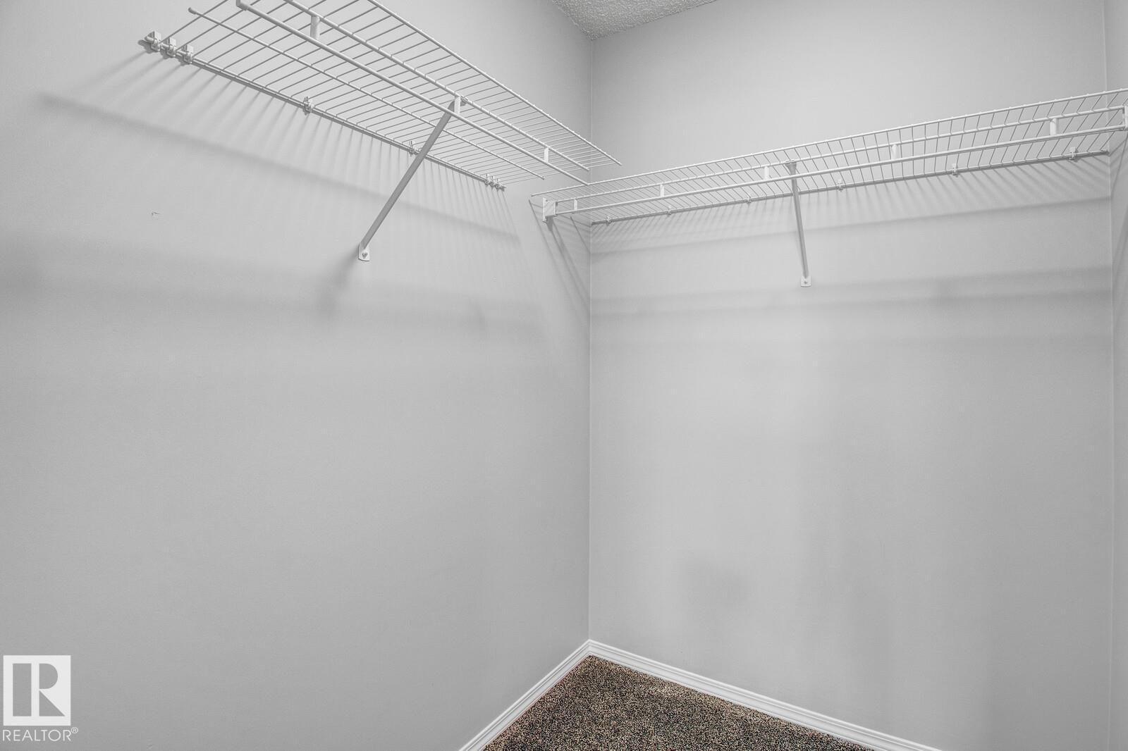 #16 451 HYNDMAN CR NW, Edmonton