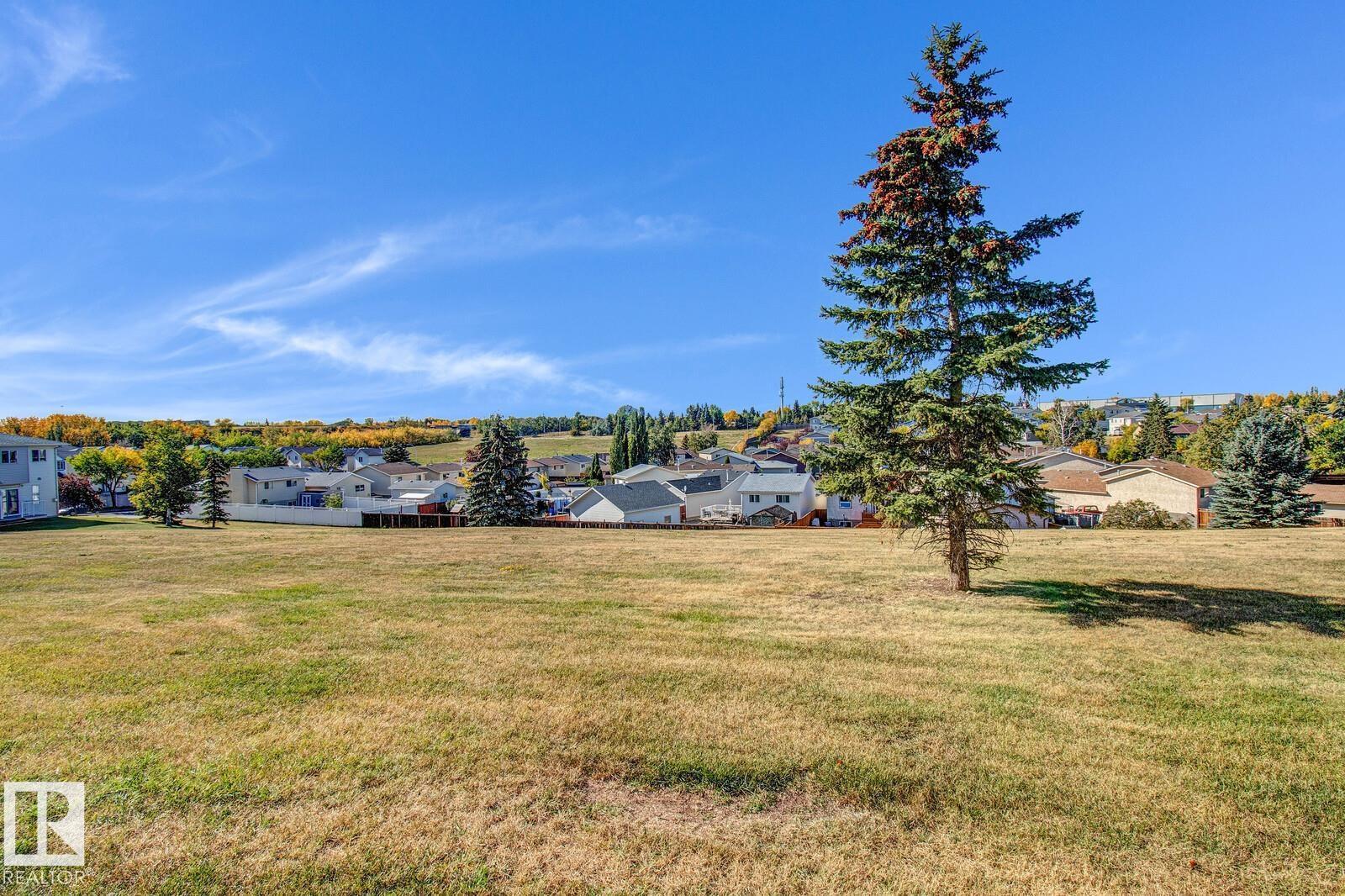 #16 451 HYNDMAN CR NW, Edmonton