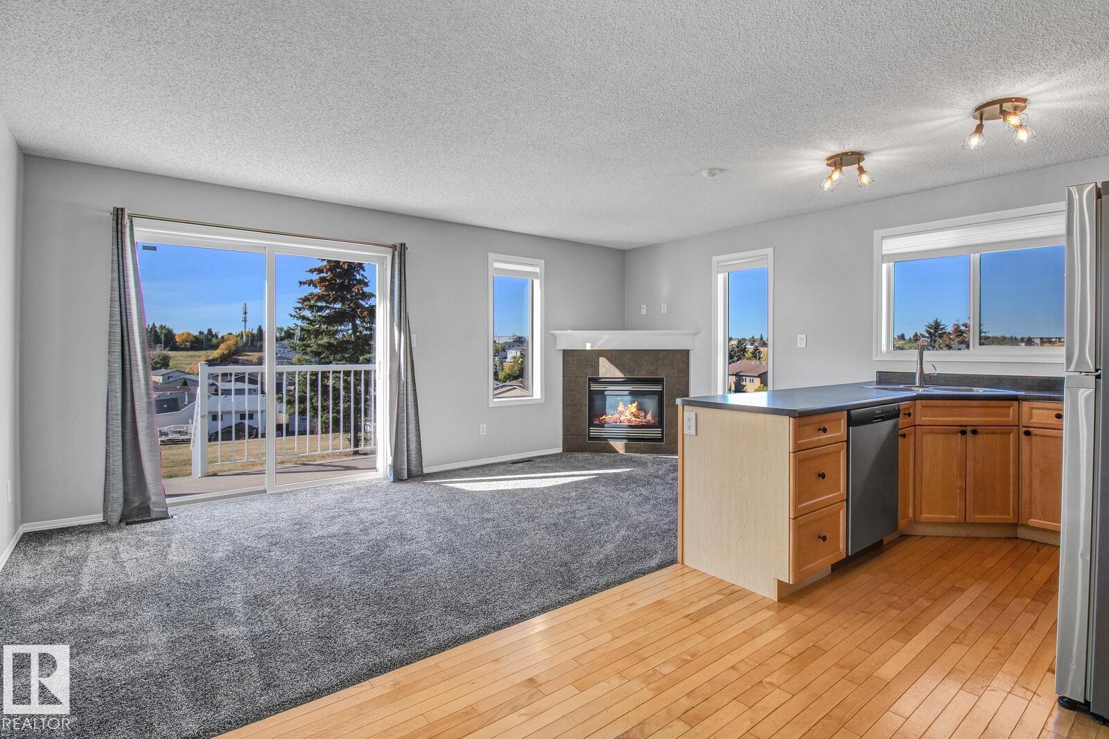 #16 451 HYNDMAN CR NW, Edmonton