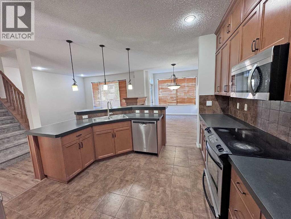 Single Family House for Sale in  Tuscany Summit Bay NW Tuscany Calgary 