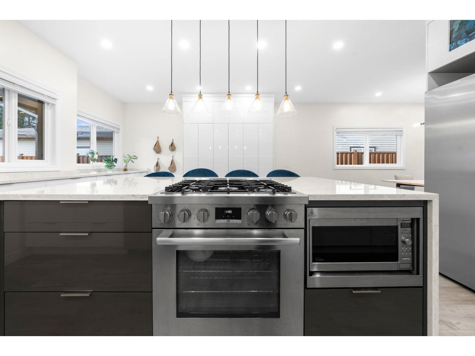 11646 82 Avenue, Delta