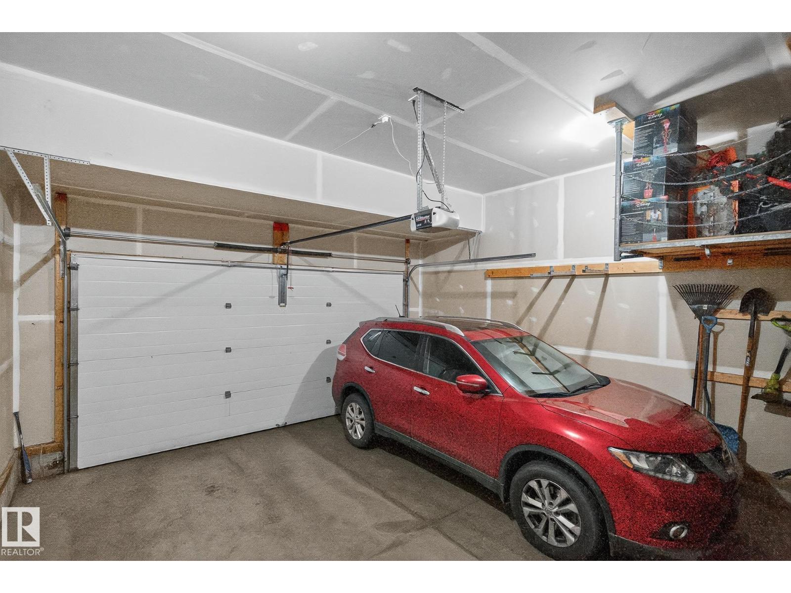 6121 175A AV NW, Edmonton