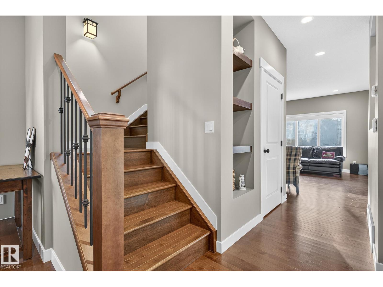 6121 175A AV NW, Edmonton