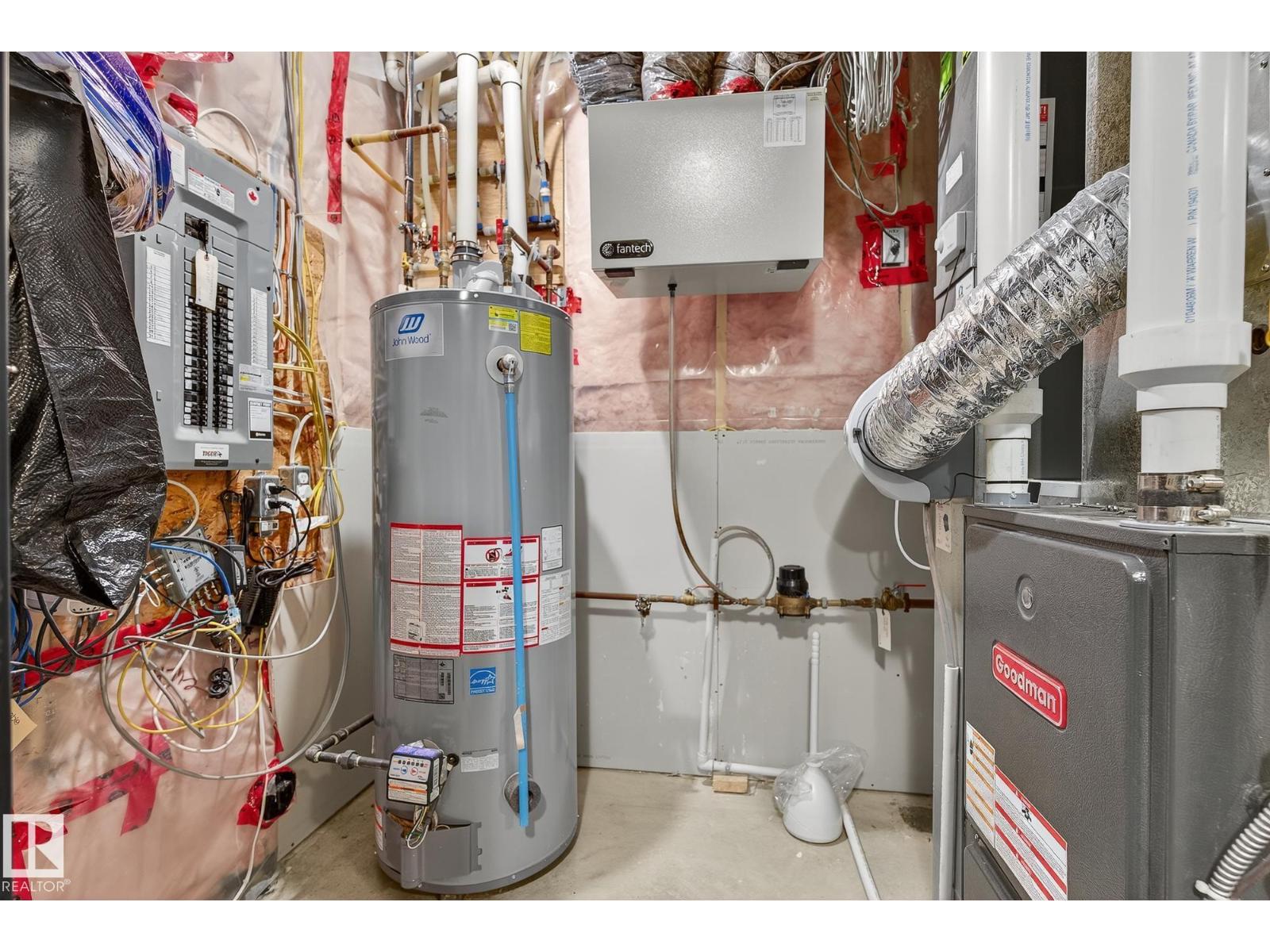 6121 175A AV NW, Edmonton