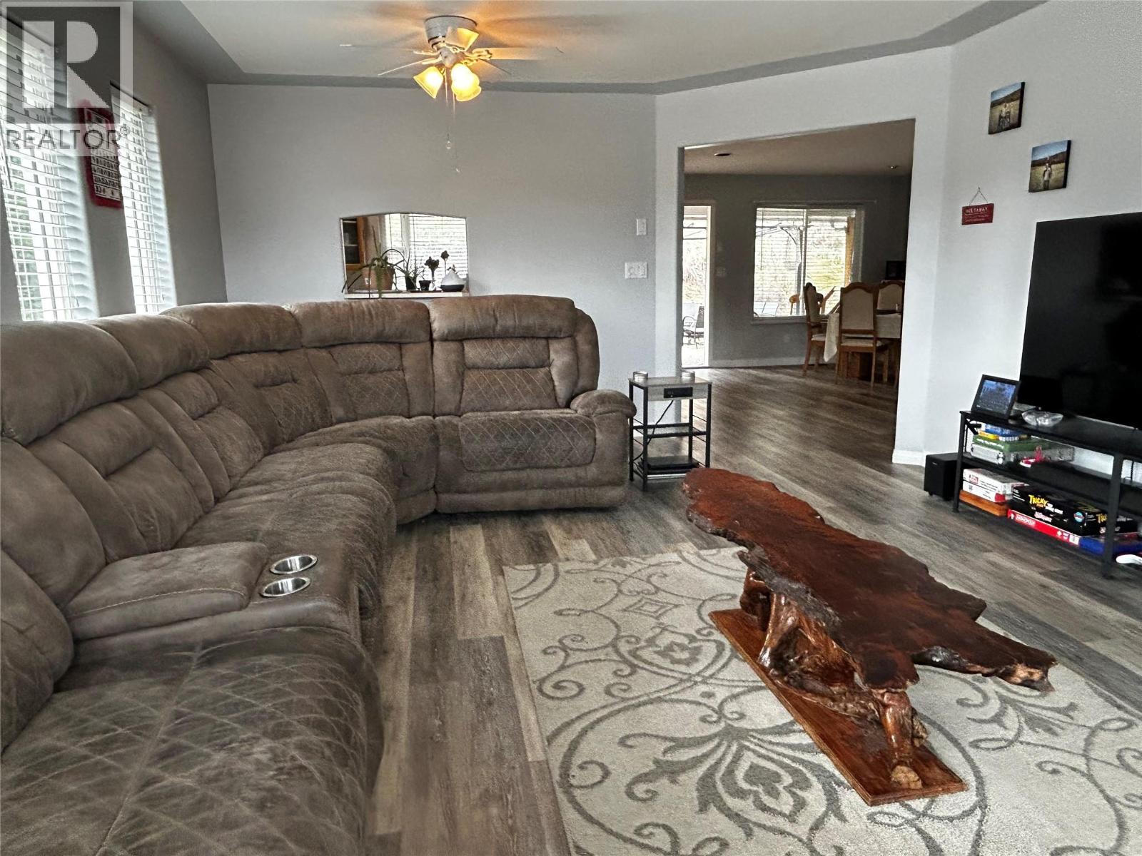 2024 Mountain View Avenue, Lumby