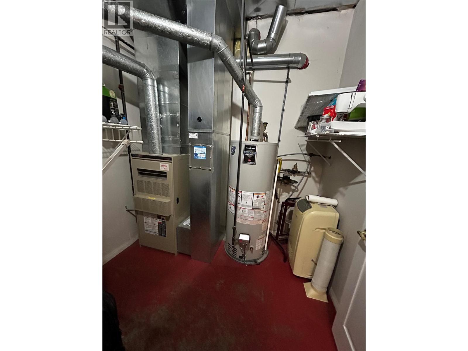 2024 Mountain View Avenue, Lumby