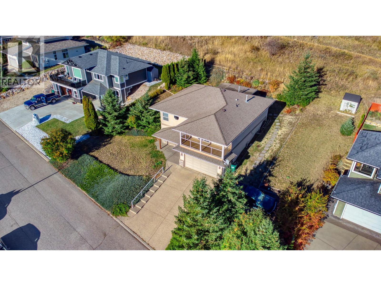 2024 Mountain View Avenue, Lumby