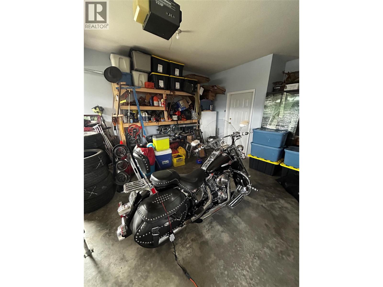 2024 Mountain View Avenue, Lumby