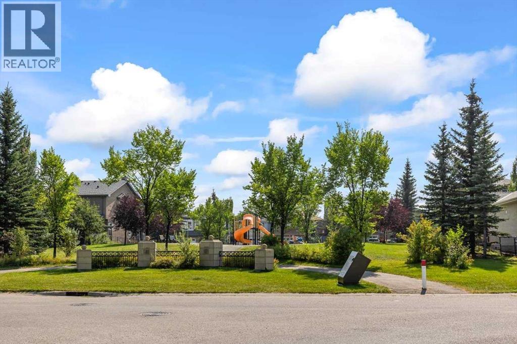 Single Family House for Sale in  Everwillow Boulevard SW Evergreen Calgary 