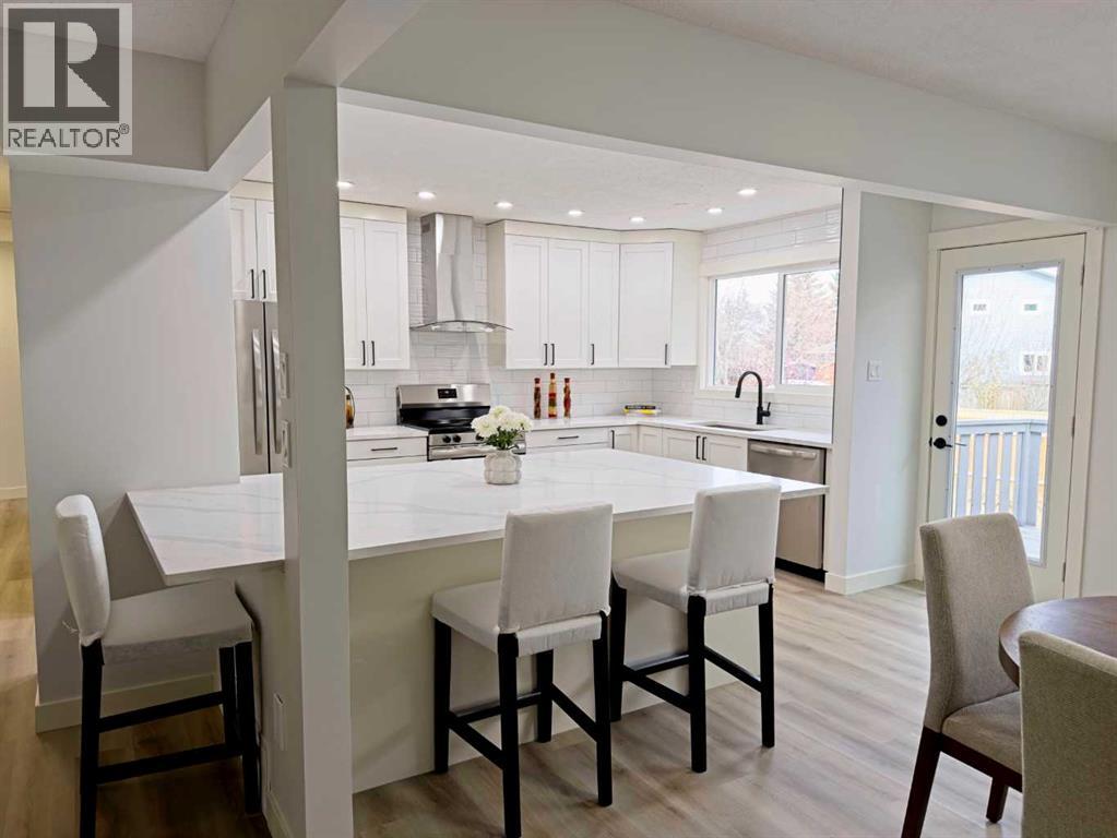 Single Family House Bi-level for Sale in   Street NW Silver Springs Calgary 