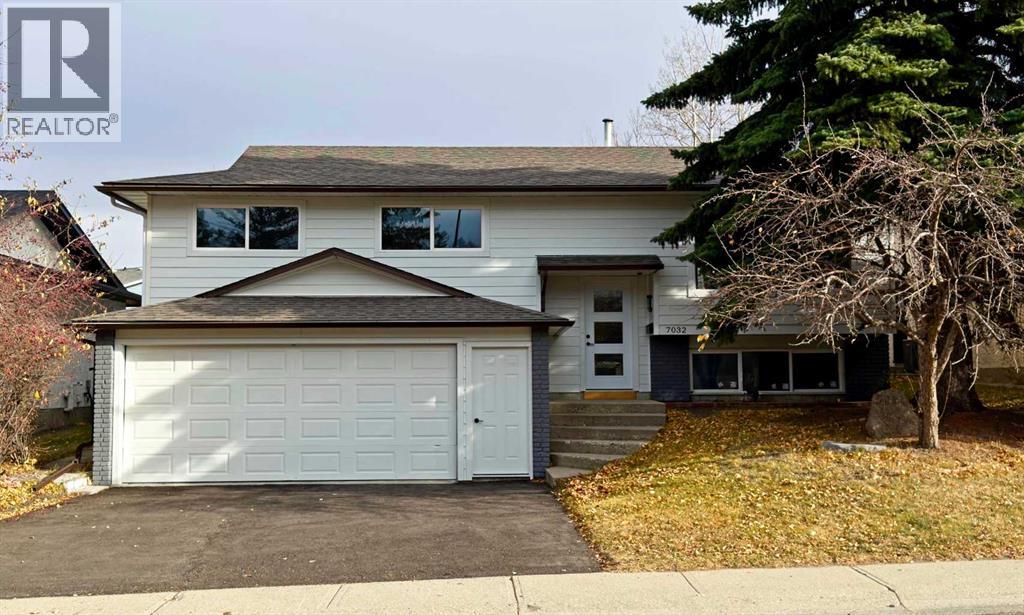 Single Family House Bi-level for Sale in   Street NW Silver Springs Calgary 