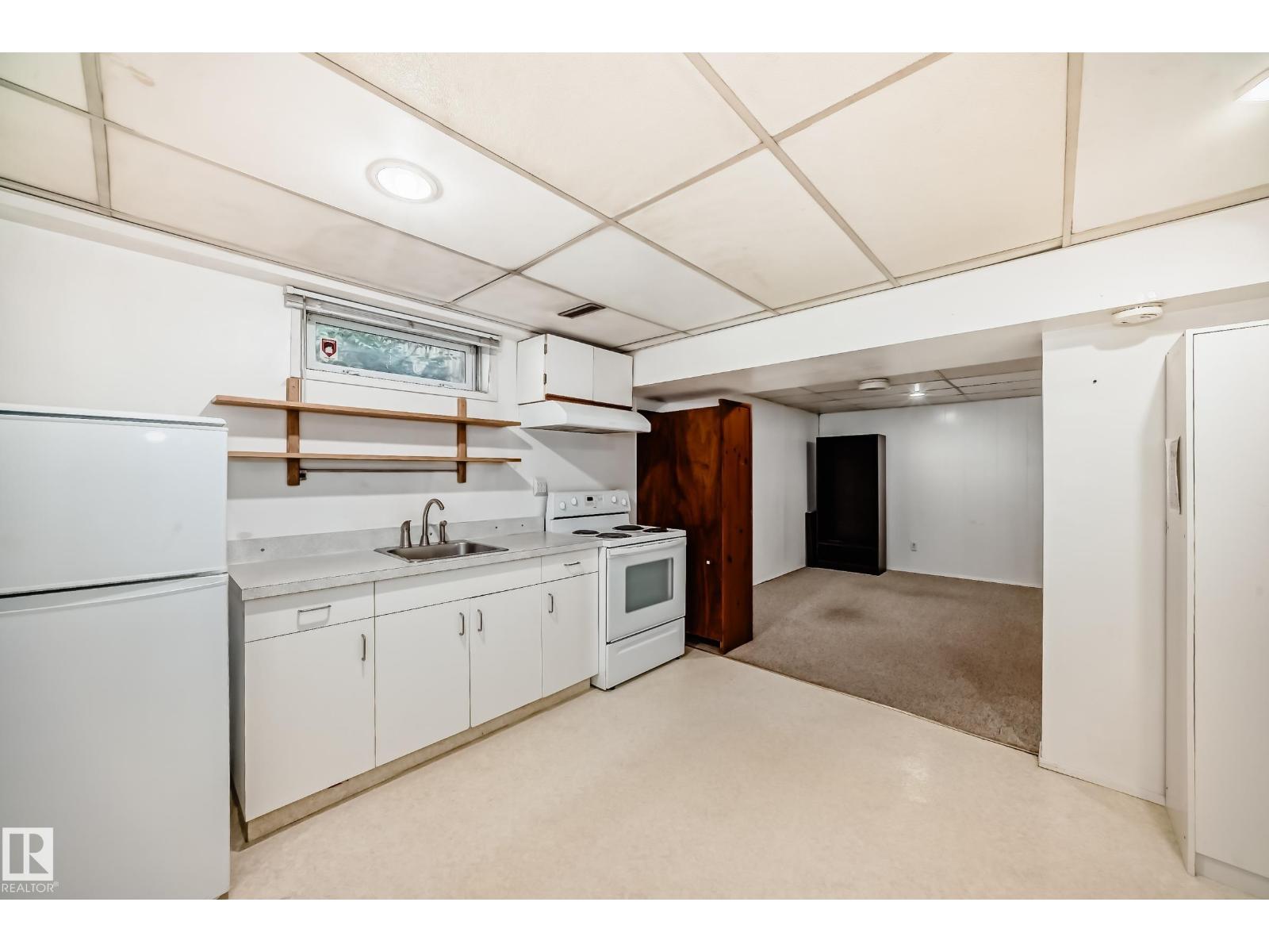 17719 84 AV NW, Edmonton