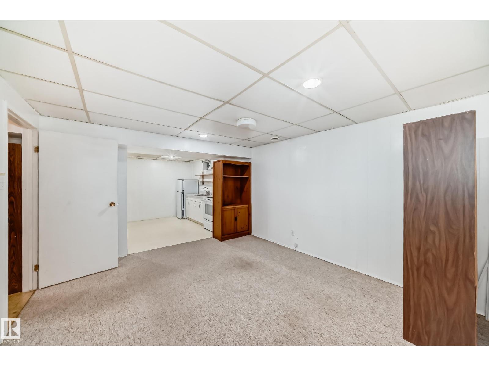 17719 84 AV NW, Edmonton