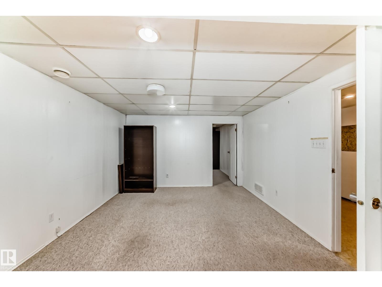 17719 84 AV NW, Edmonton