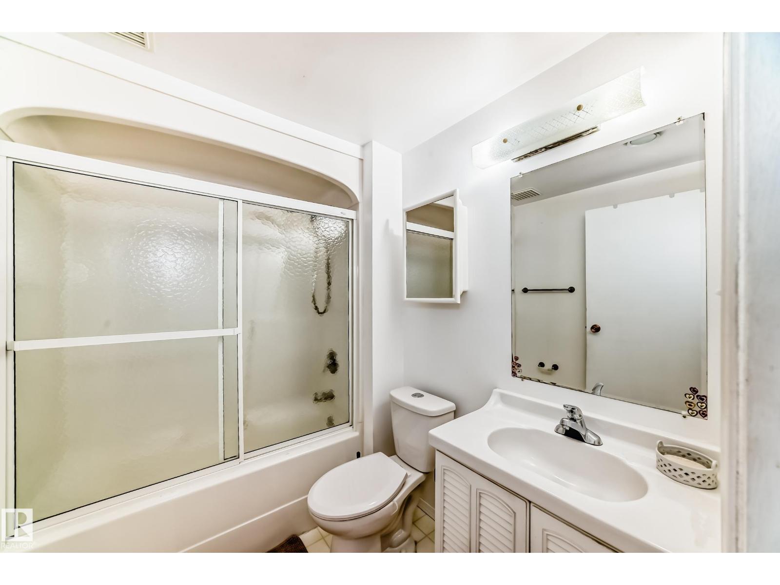 17719 84 AV NW, Edmonton