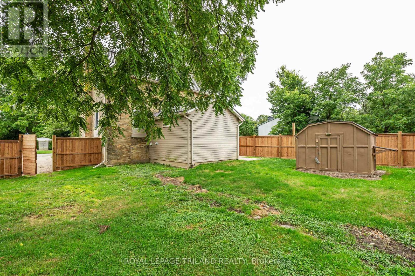 Single Family House for Sale in  CATHERINE STREET North Middlesex (Parkhill) 