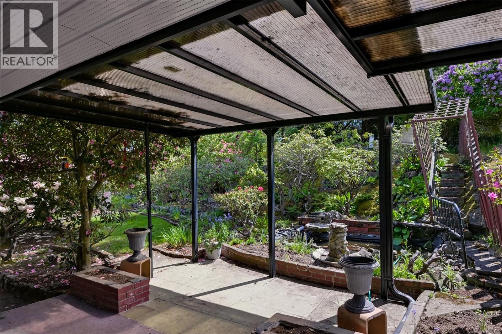  1233 Tattersall Drive, Saanich