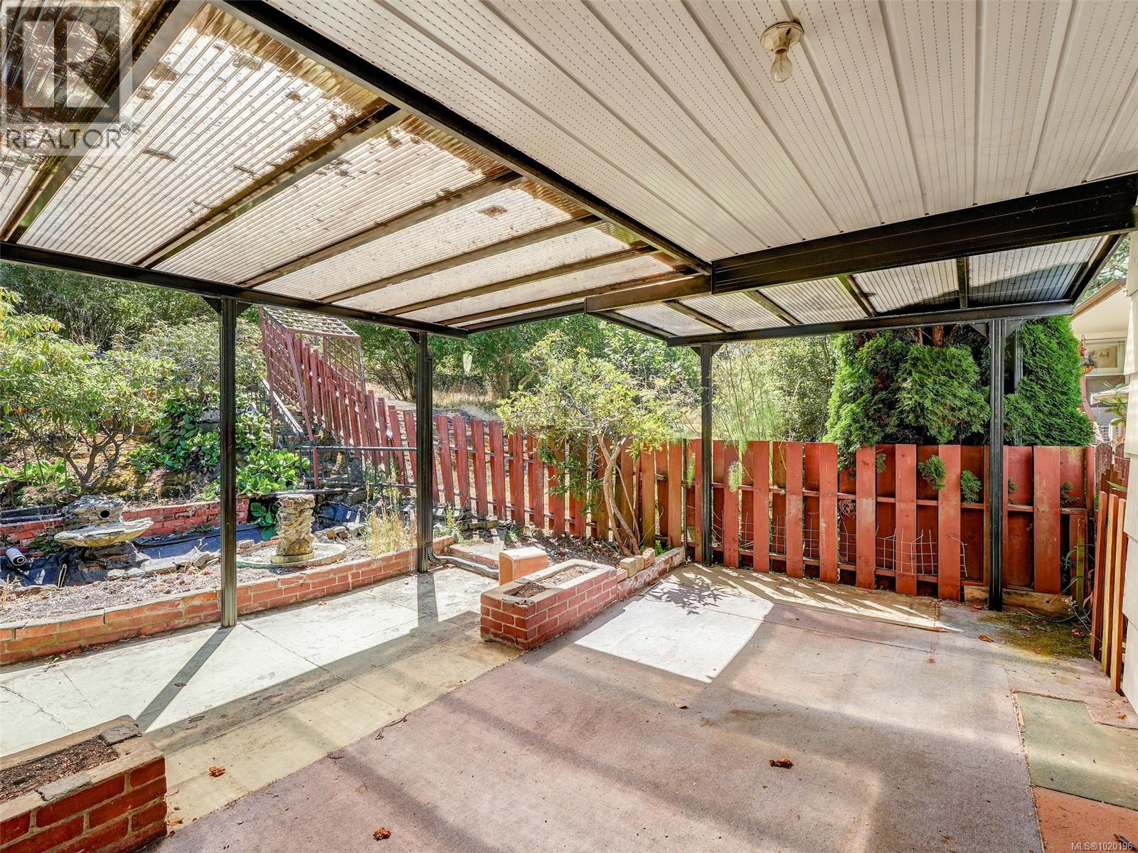  1233 Tattersall Drive, Saanich