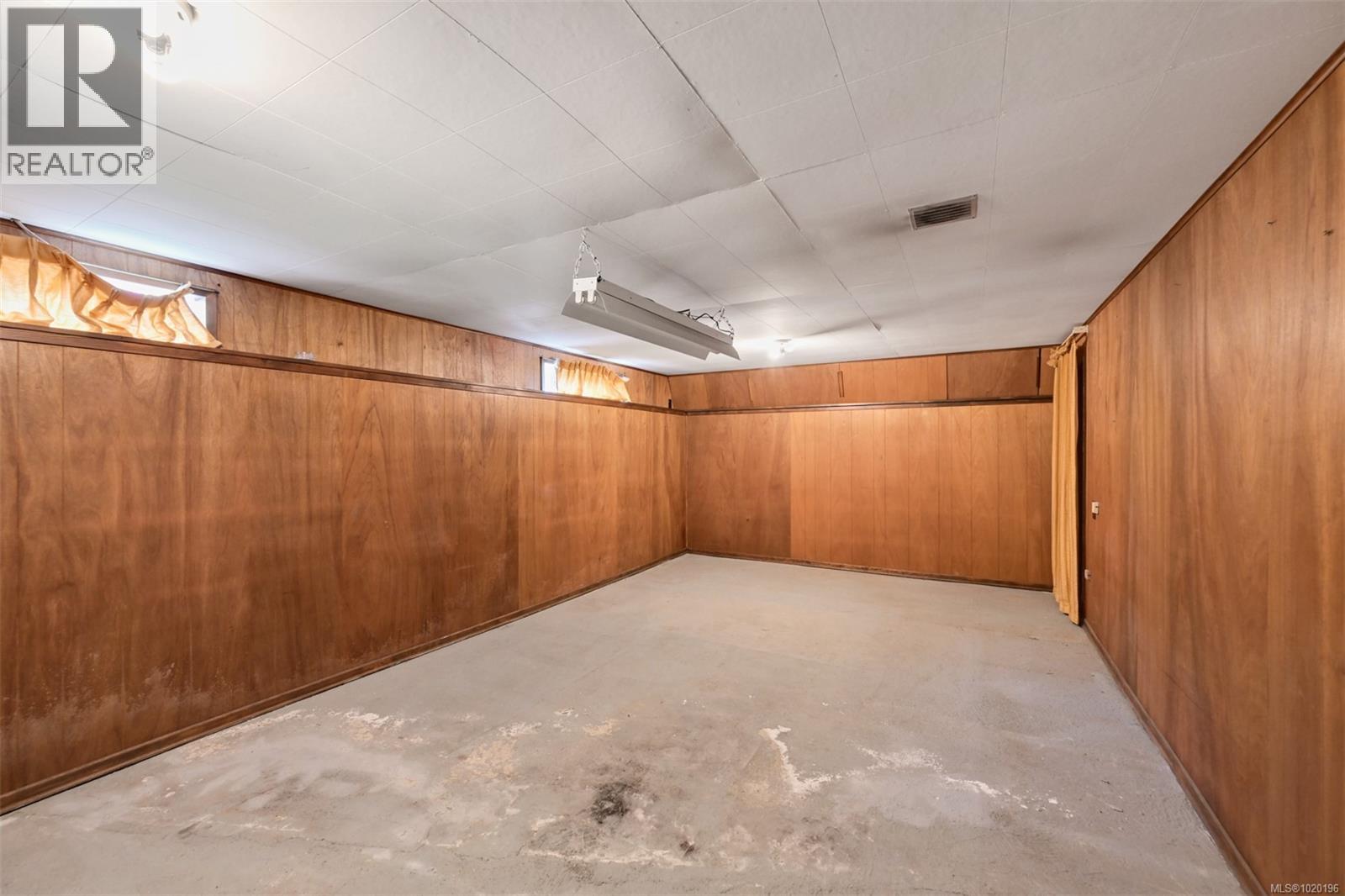  1233 Tattersall Drive, Saanich