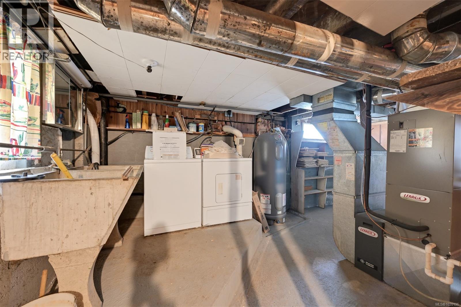  1233 Tattersall Drive, Saanich