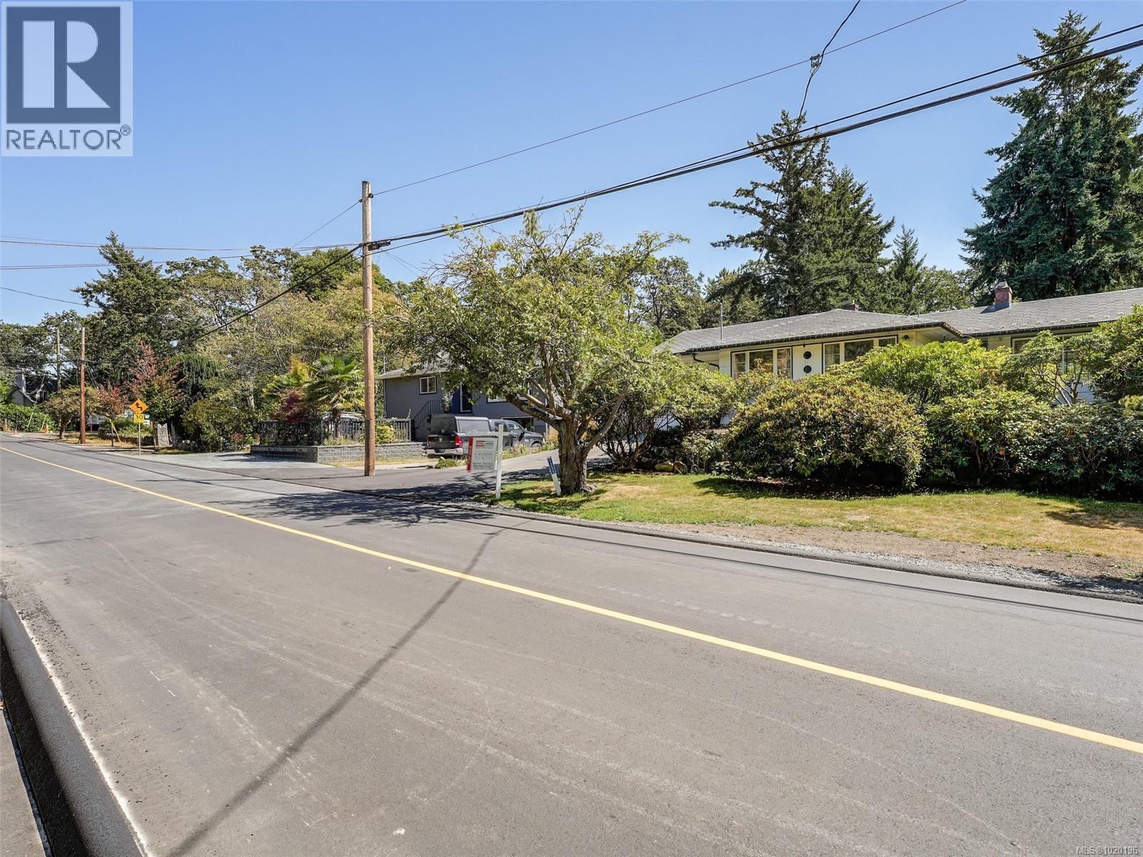  1233 Tattersall Drive, Saanich