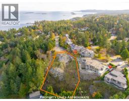 1929 Highland Rd, Nanoose Bay, BC V9P9H6 Photo 8