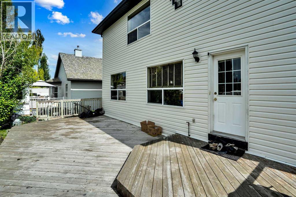 Single Family House for Sale in  Chaparral Drive SE Chaparral Calgary 