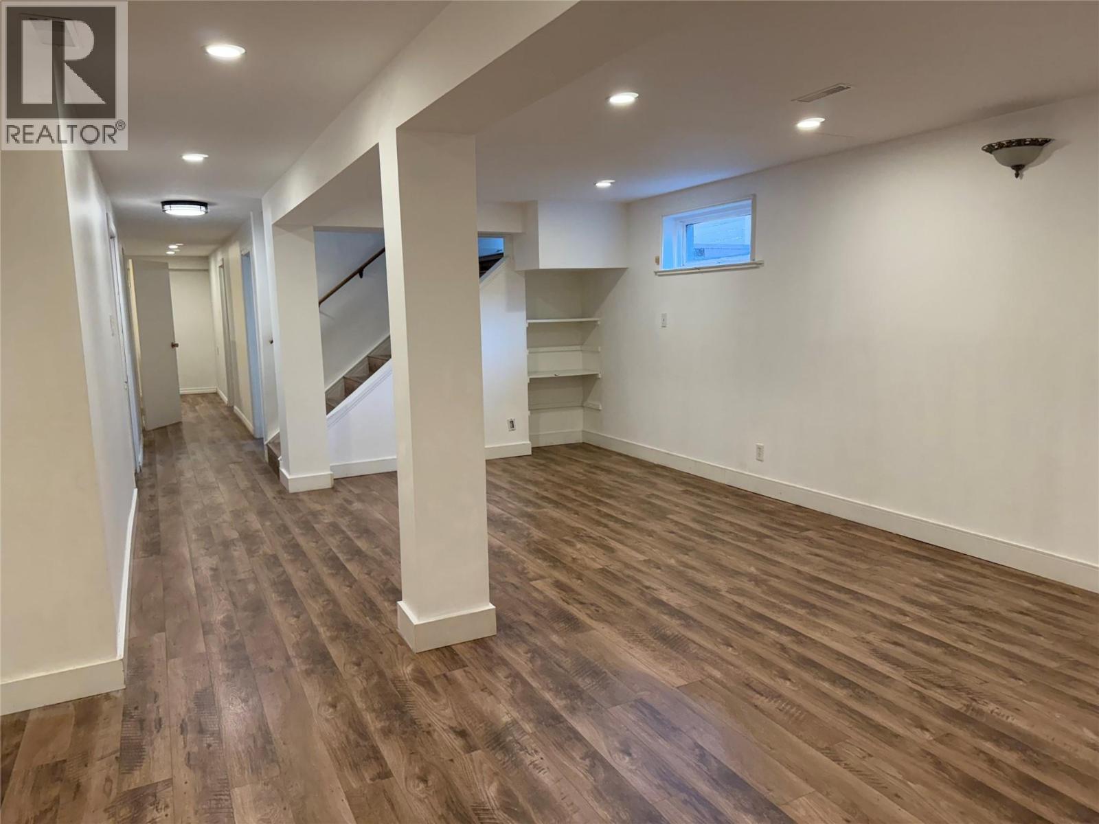  880 Hollydell Road, Kelowna