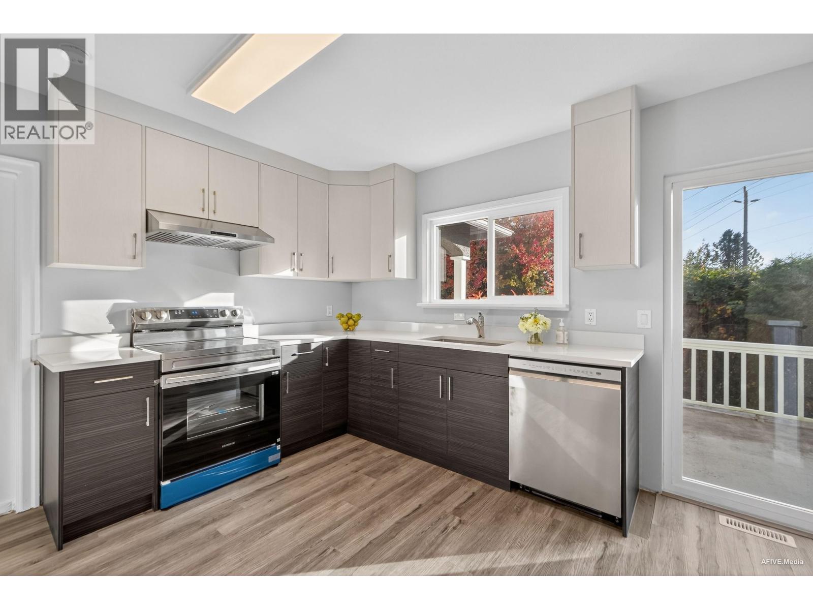 7561 ANGUS DRIVE, Vancouver