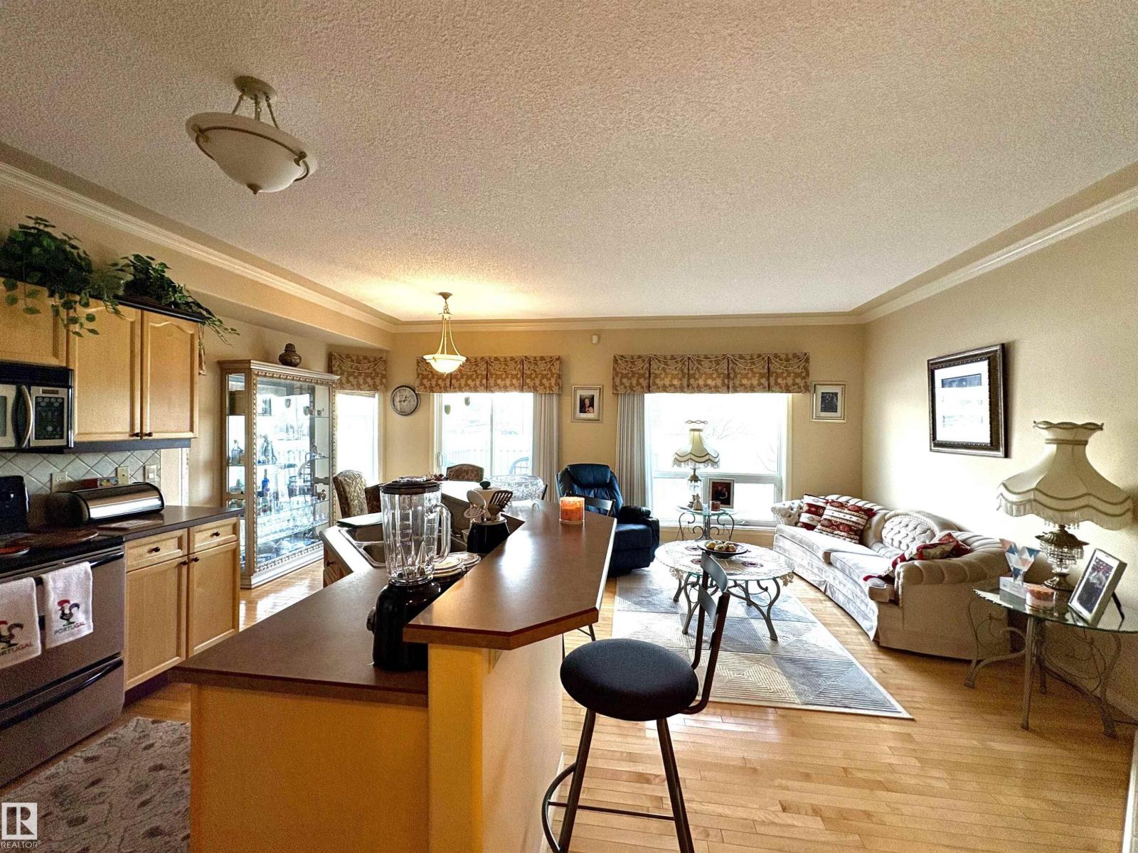 #15 17603 99 ST NW, Edmonton