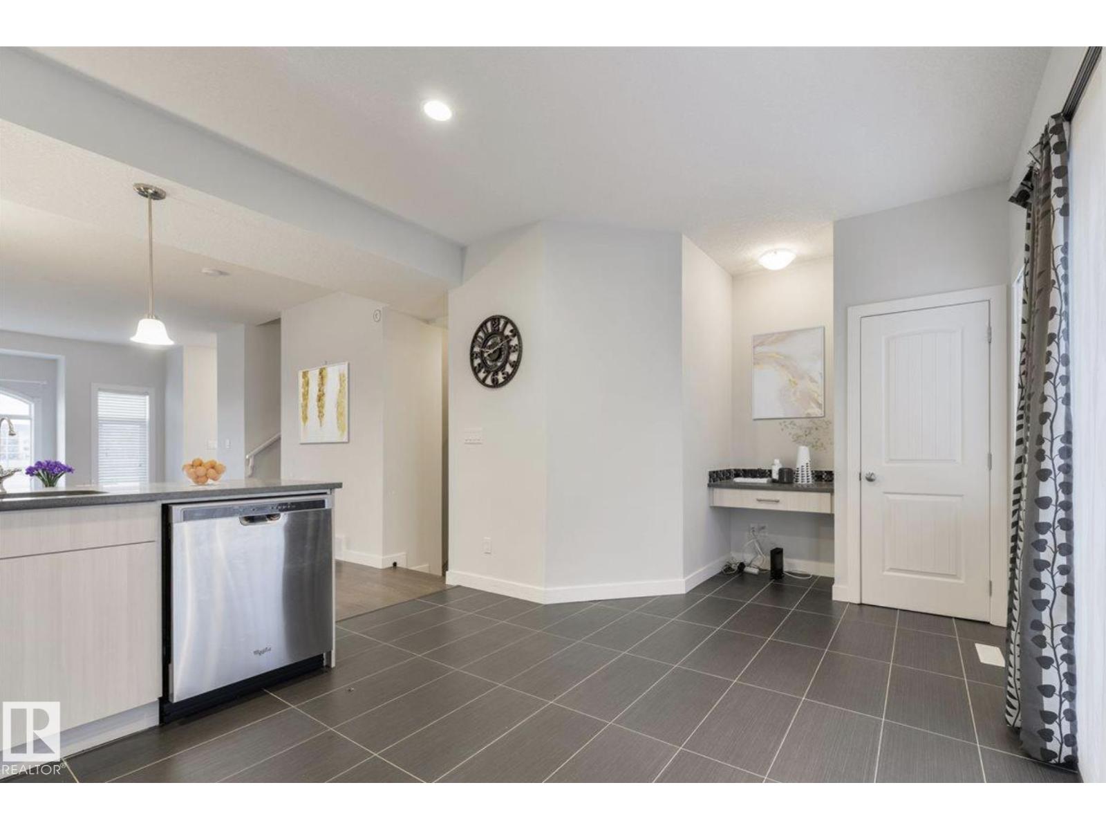 #35 723 172 ST SW, Edmonton