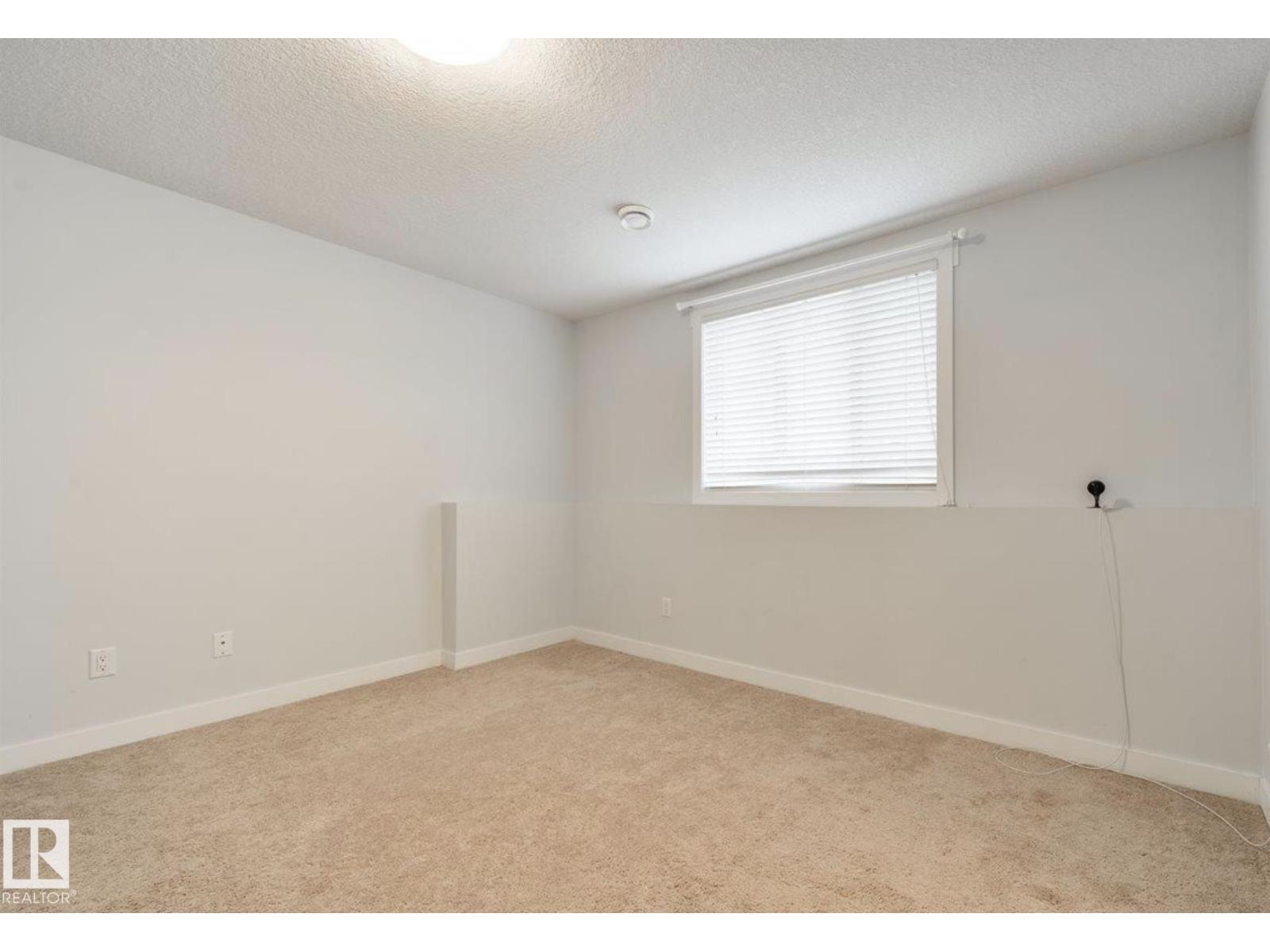 #35 723 172 ST SW, Edmonton