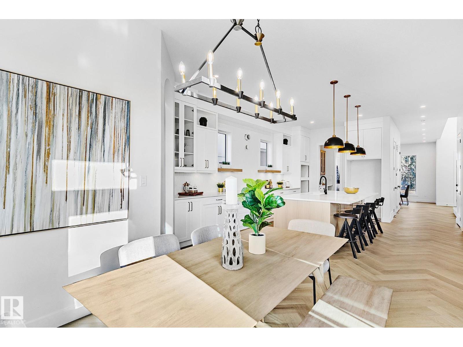 10404 70 ST NW, Edmonton