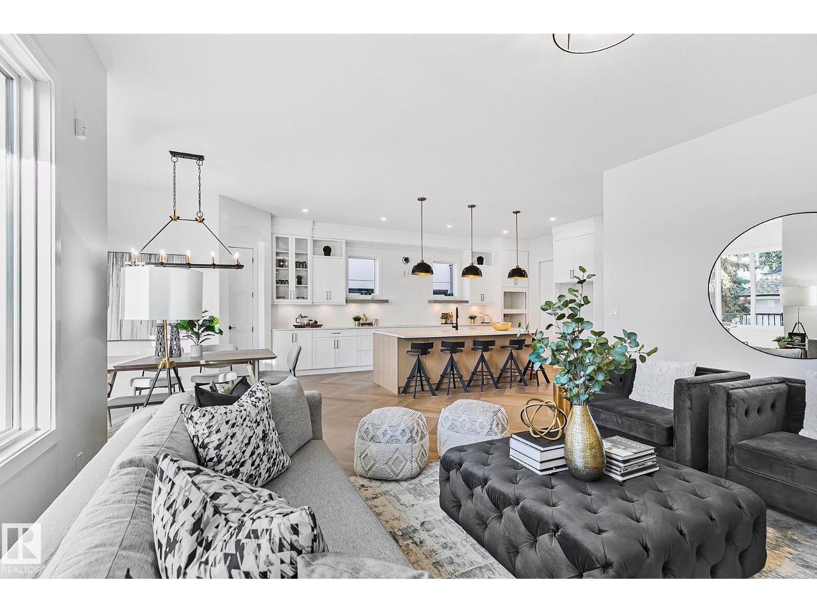 10404 70 ST NW, Edmonton