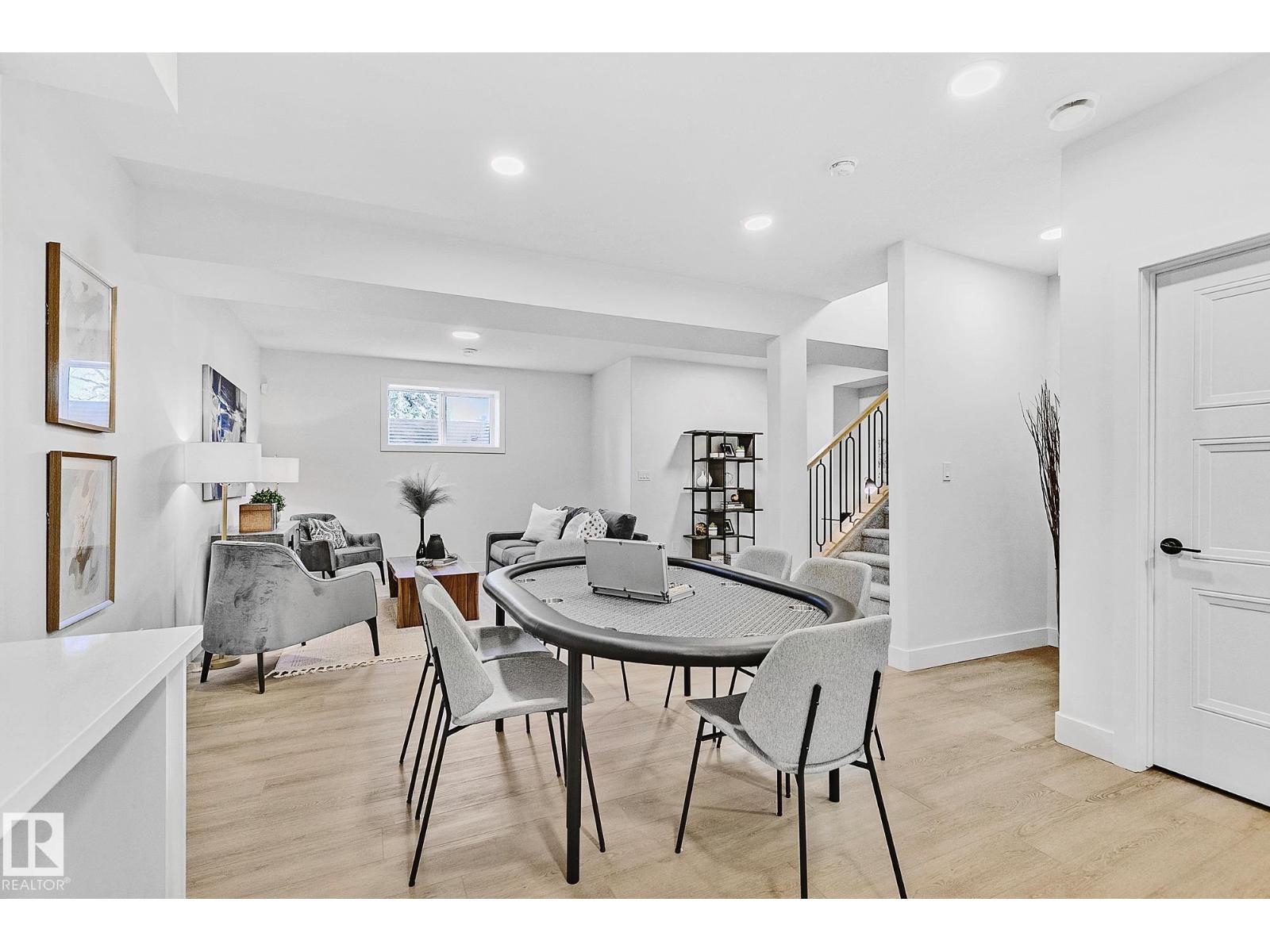 10404 70 ST NW, Edmonton