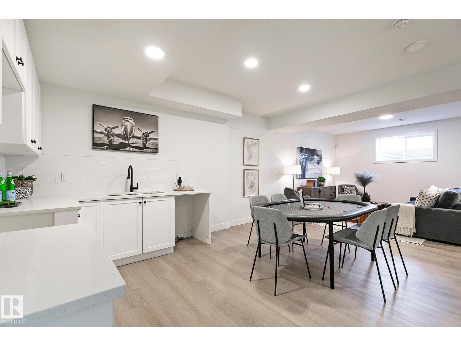 10404 70 ST NW, Edmonton