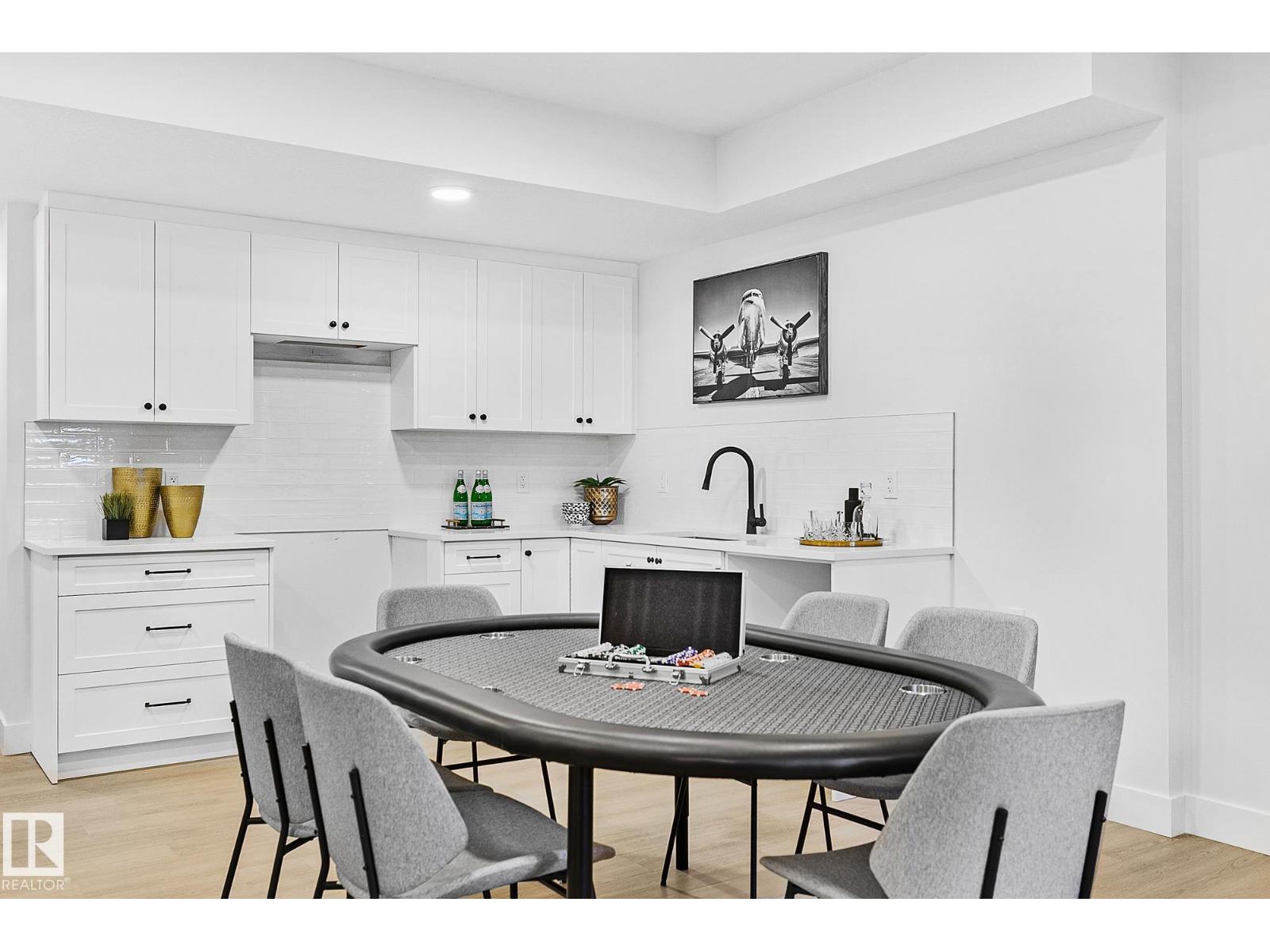 10404 70 ST NW, Edmonton