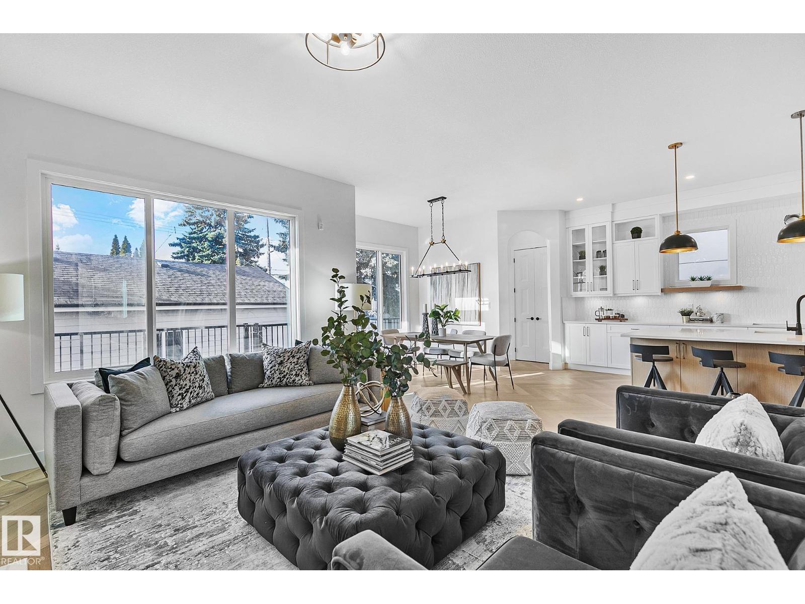 10404 70 ST NW, Edmonton