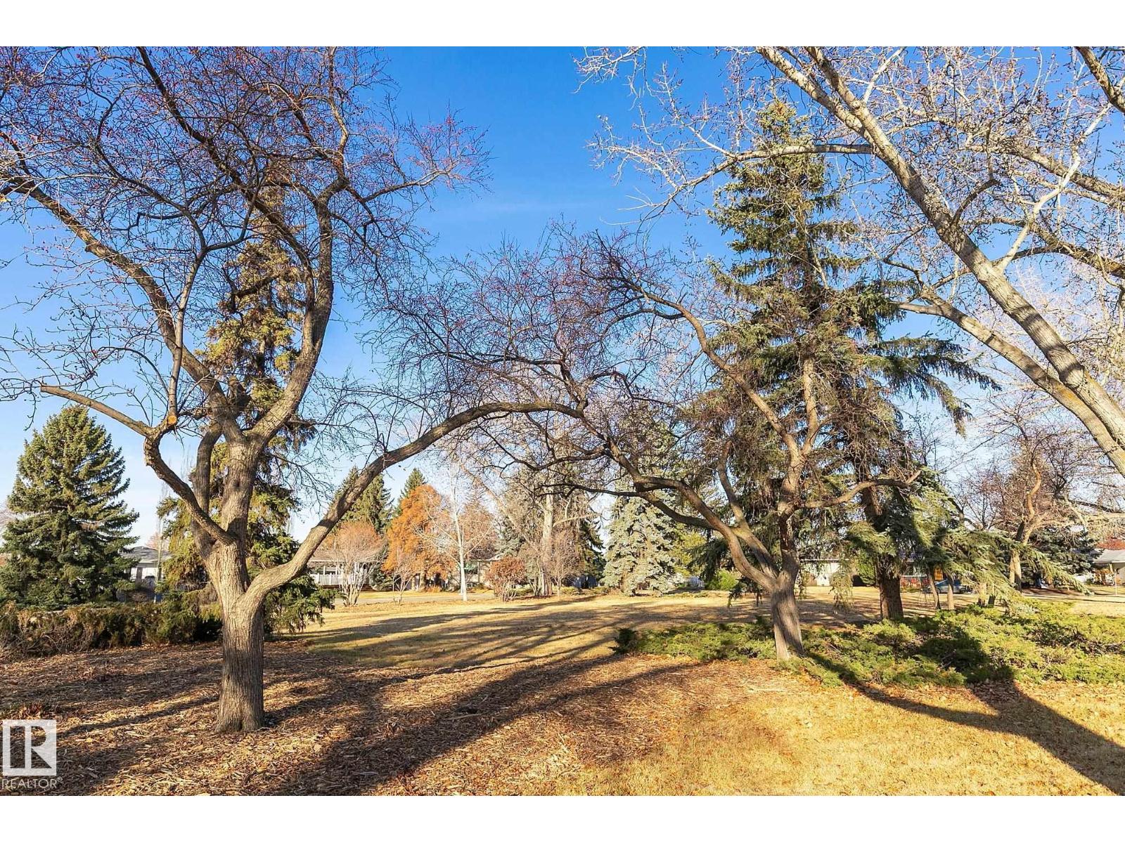 10404 70 ST NW, Edmonton