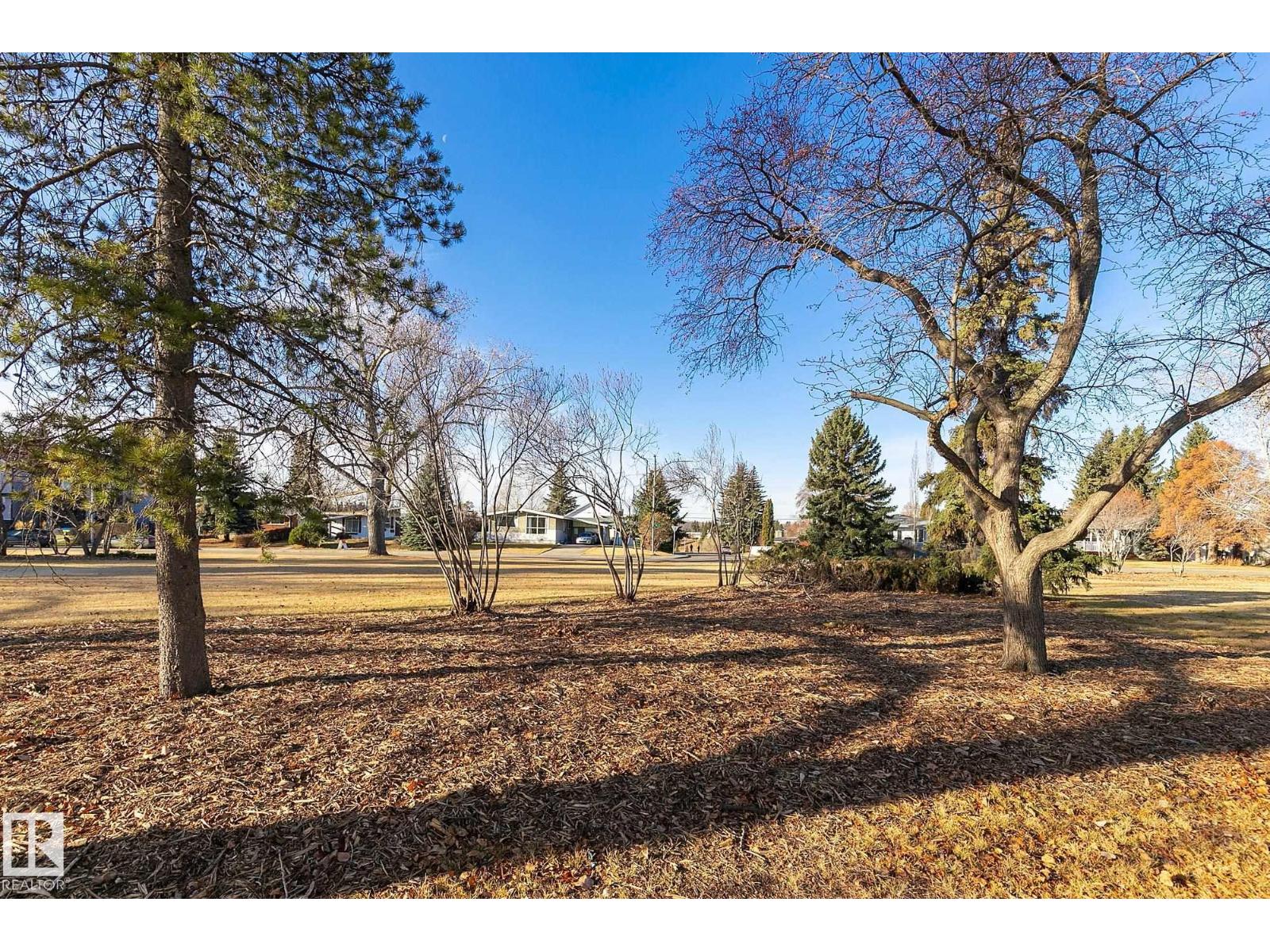 10404 70 ST NW, Edmonton