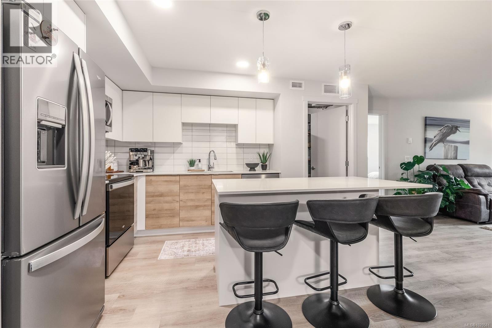 202 4820 Cedar Ridge Pl, Nanaimo