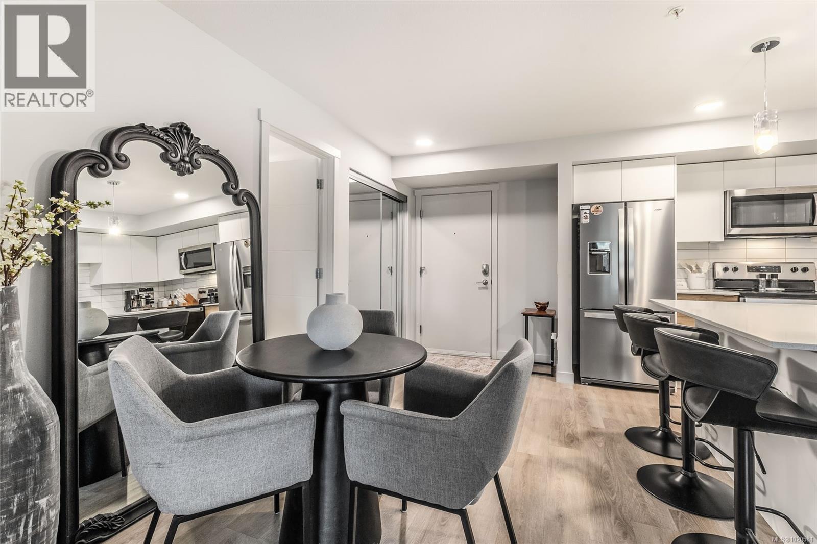 202 4820 Cedar Ridge Pl, Nanaimo