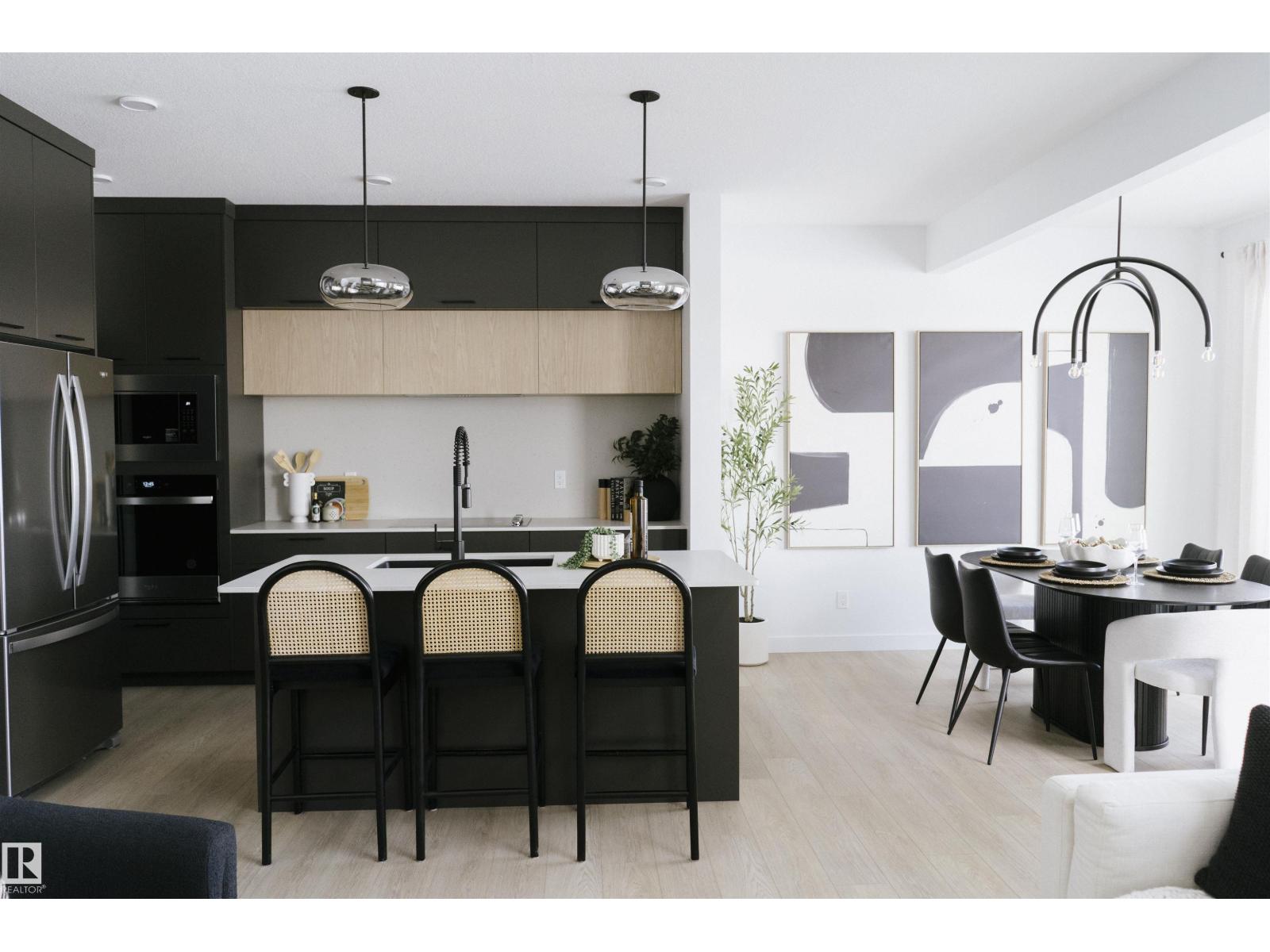 8963 Elves Loop NW, Edmonton