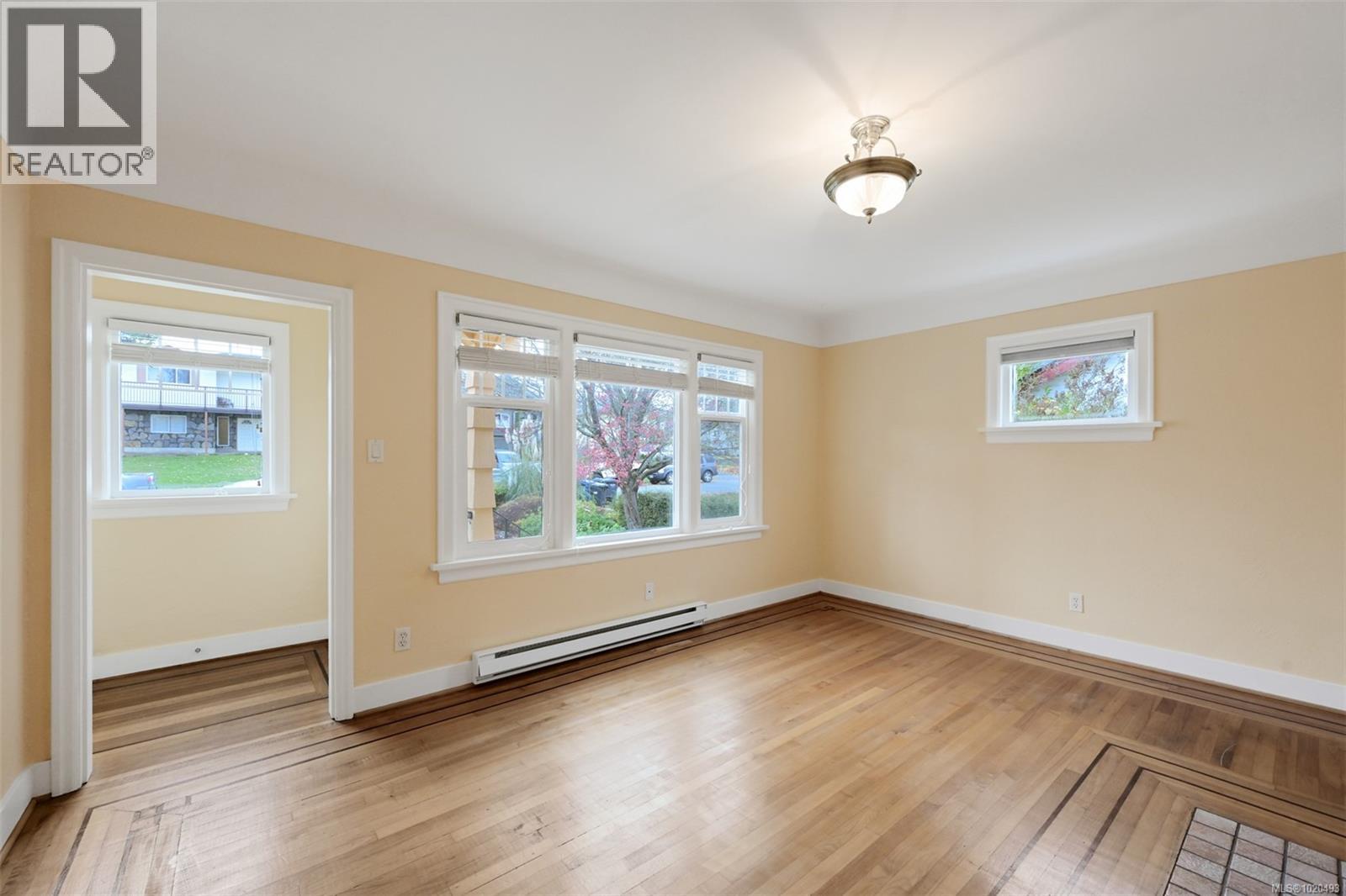  3312 Kingsley Street, Saanich