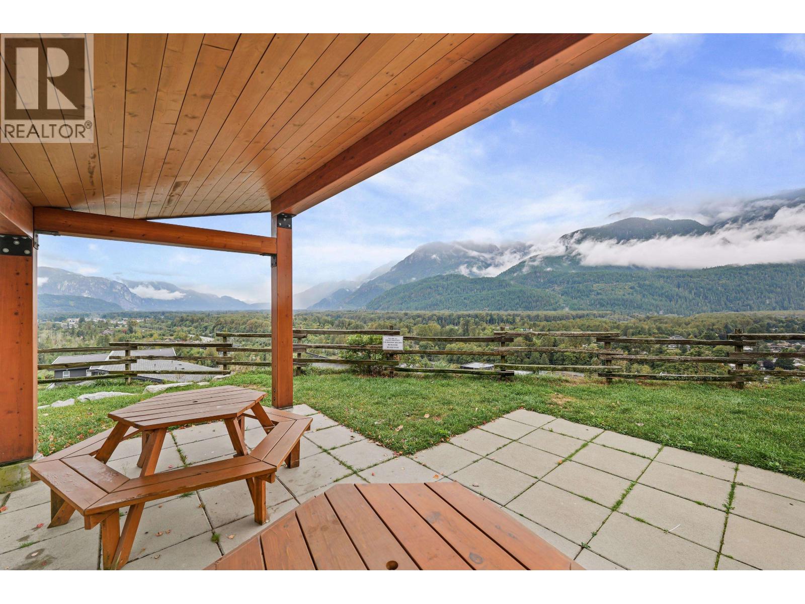 5 41365 SKYRIDGE PLACE, Squamish