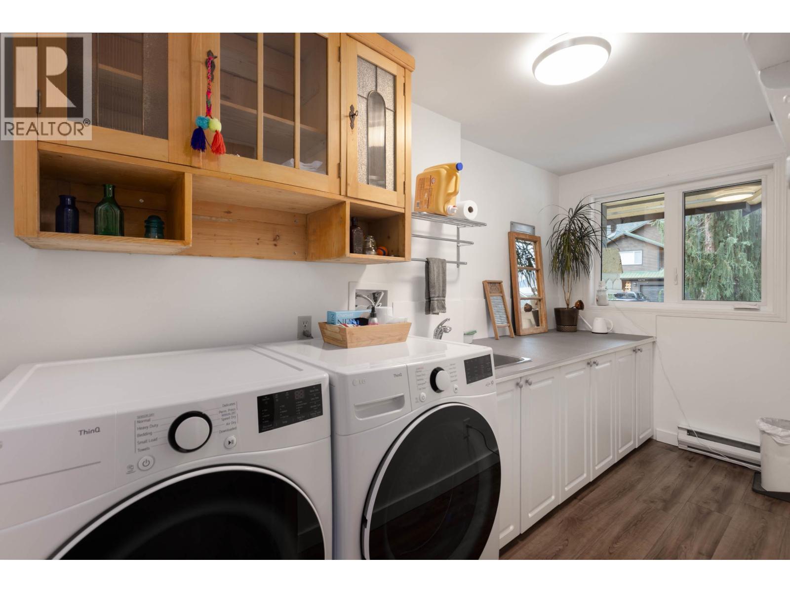 1469 OLIVE STREET, Pemberton