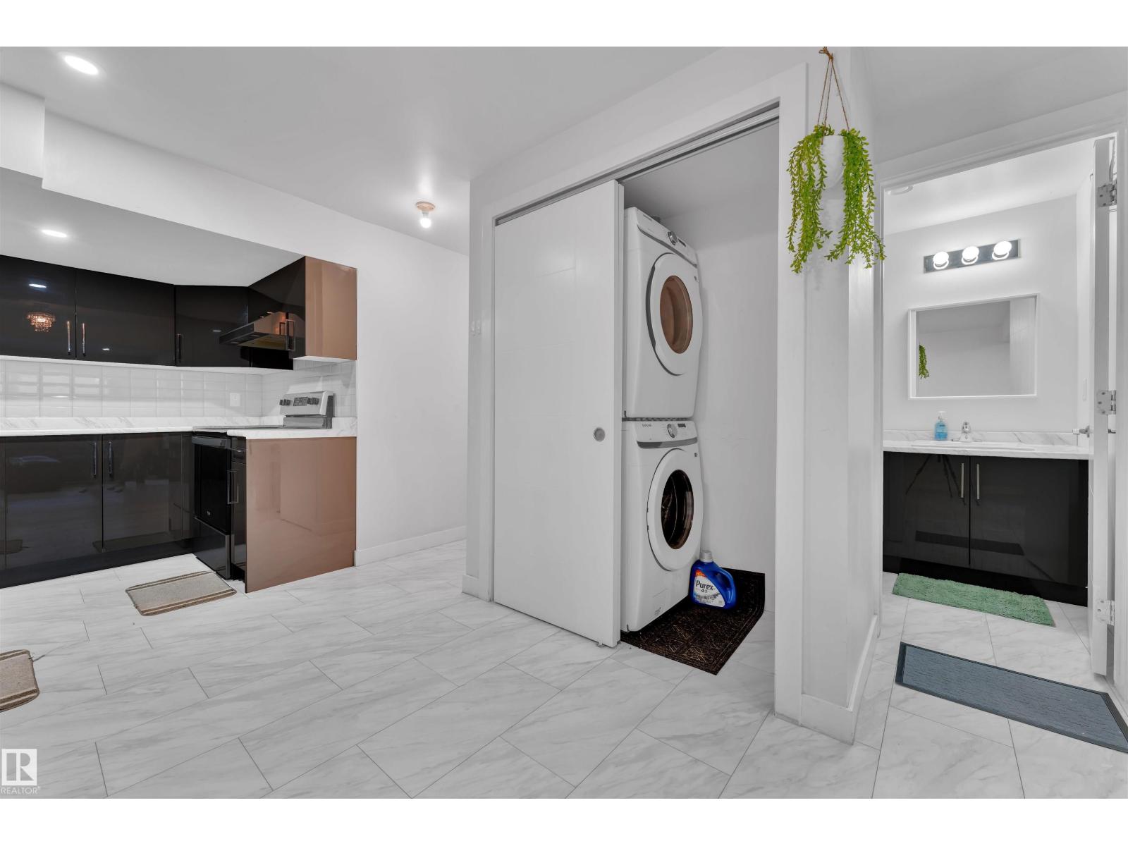 252 39 AV NW, Edmonton